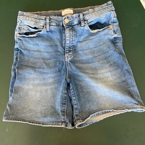 Nicole Miller New York Women’s 12 shorts SoHo High Rise